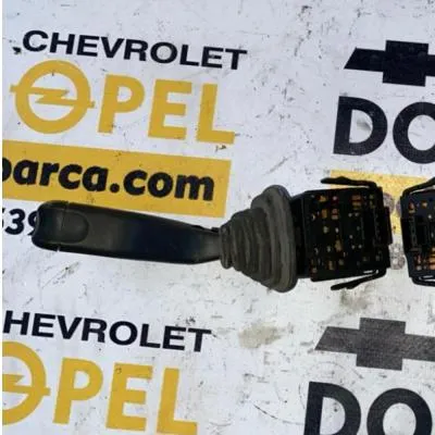 Opel Corsa C Çıkma Sinyal Kolu GM 1241210, 9185413