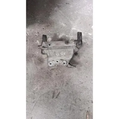 Opel Astra J 1.3 Sağ Motor Kulağı GM Orijinal