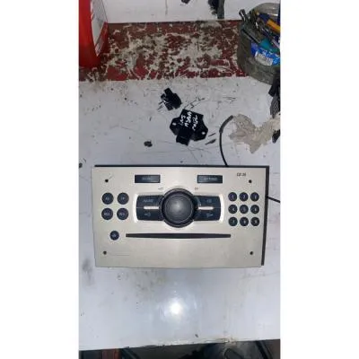 Opel Corsa D Orijinal Teyp 