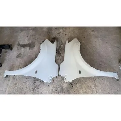 Chevrolet Yeni Aveo T300 Beyaz Renk Ön Sağ Sol Çamurluk GM  GM Orjinal